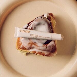 Rhode Peptide Lip Tint Cinnamon Roll